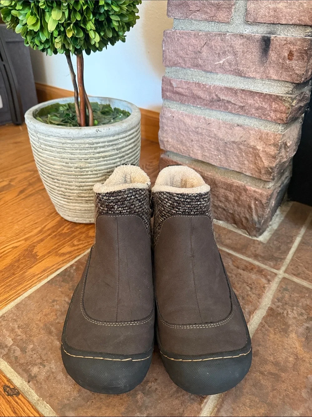 Women's Brown Insulated Ankle Winter Boots with Faux Fur Collar